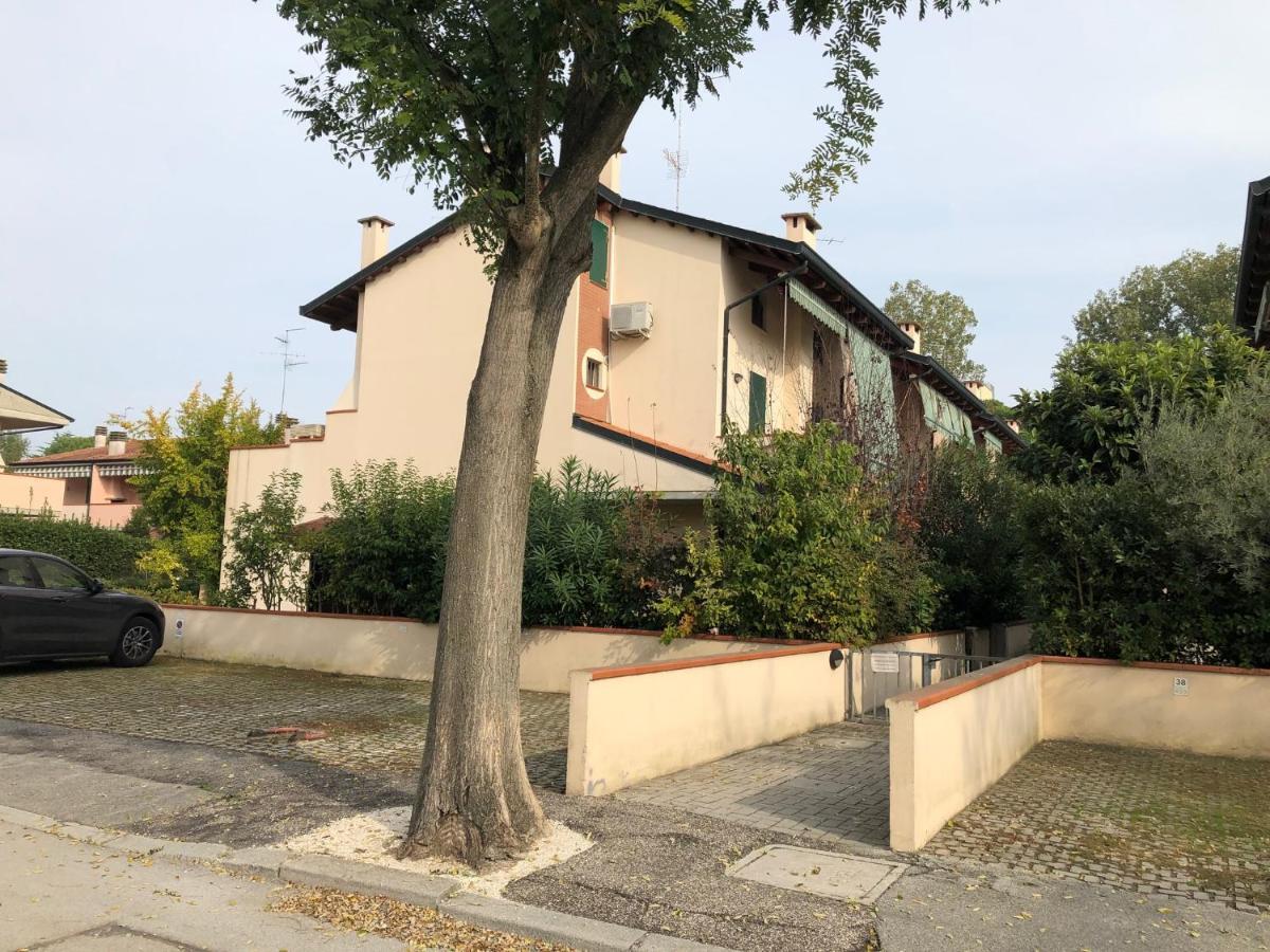 Appartamento Curato Con Giardino Marina Romea Exteriör bild